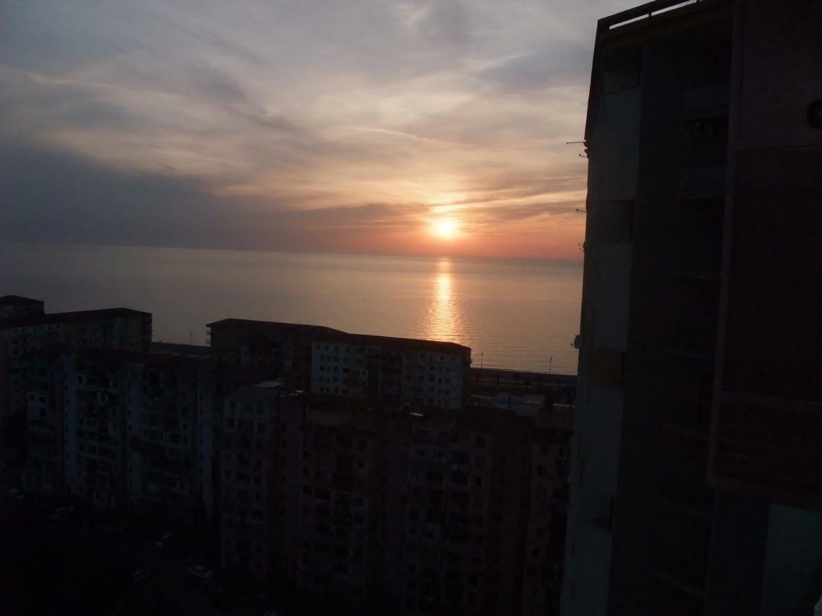 Apartment With Black Sea View Batumi Exterior foto